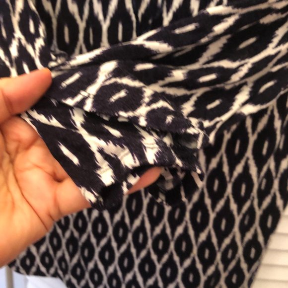 Common thread Anthropologie, black and white pattern blouse, M - Picture 10 of 10